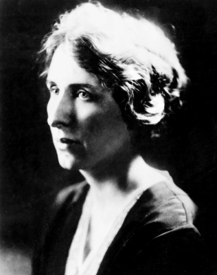 Elizabeth madox roberts long fiction analysis essay 07 picture