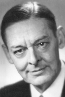 0111200575-Eliot_TS.jpg